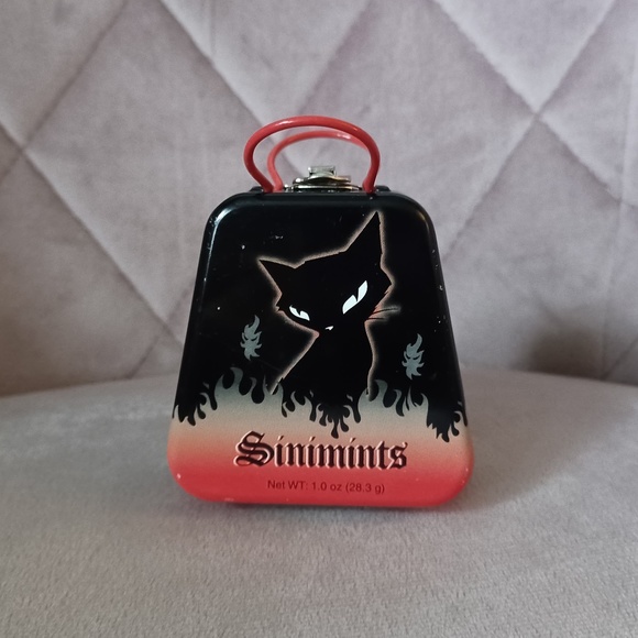 Emily the strange Handbags - Vintage Emily the Strange Sinimints Tin Mini Purse 90s
